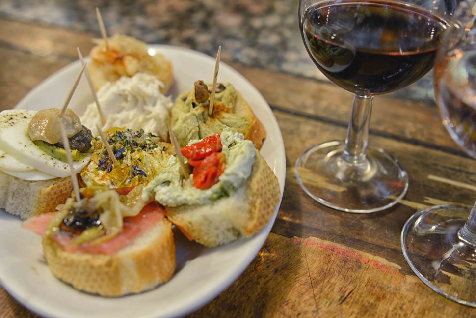 Cantine Dei Vino Gi Schiavi, Mr & Mrs Smith